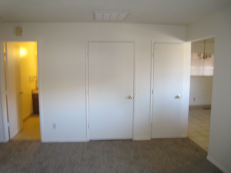 2nd image of 3245 Neil Rd #4