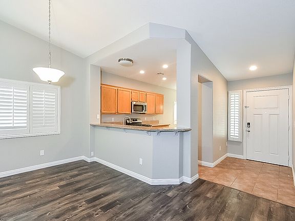 5th image of 8100 Shady Glen Ave