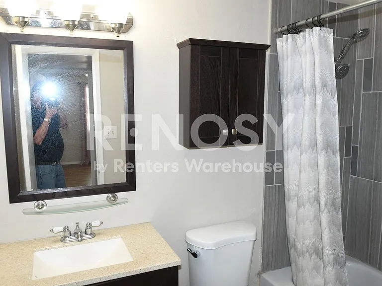1550 W Pershing Ave — Photo 15