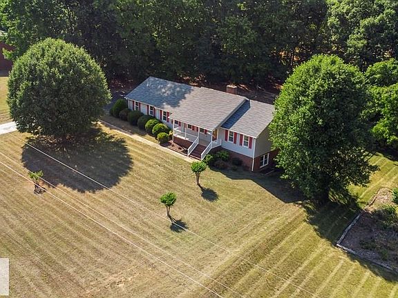 3rd image of 461 Samuel Rd