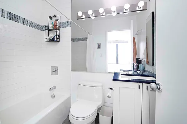 Rented by R New York | media 17