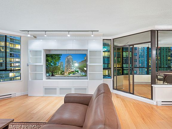 5th image of 738 Broughton St #601