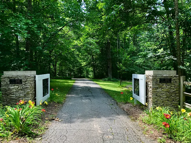 8131 N Collier Cemetery Rd — Photo 2