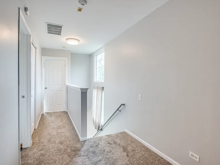 2527 Bordeaux Ln — Photo 13