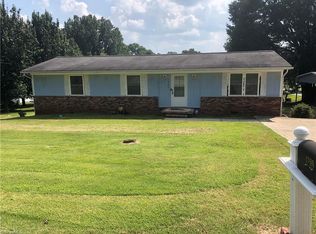 1209 W Virginia St, Mayodan, NC 27027