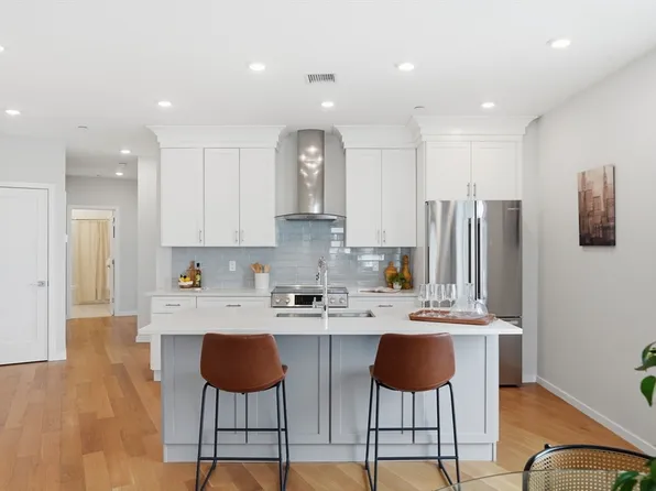 267 Old Colony #506, Boston, MA 02127