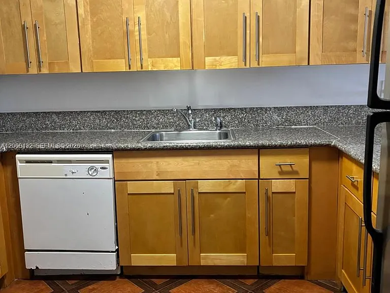 6990 NW 186th St #4-515 — Photo 2