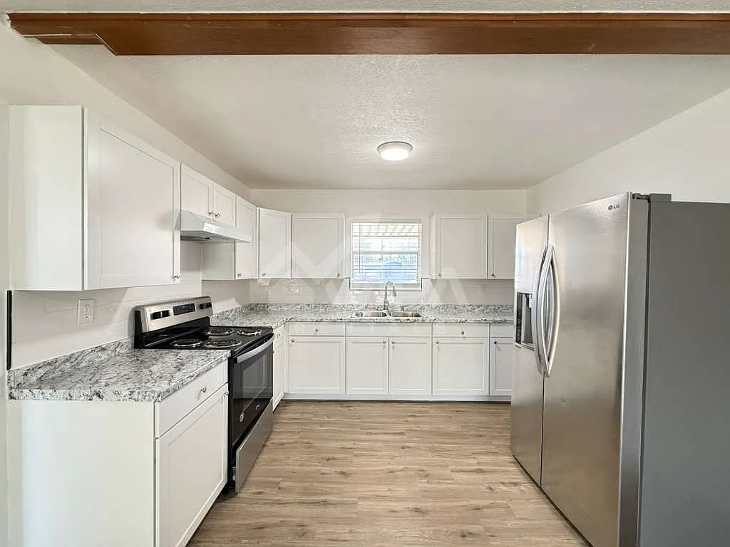 3 bed, 1379 sqft, $1,800 — Photo 3