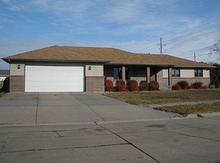 4006 Buckingham Dr, Grand Island, NE 68803