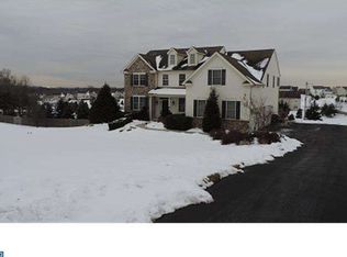 2 Eagle View Ln, Schwenksville, PA 19473