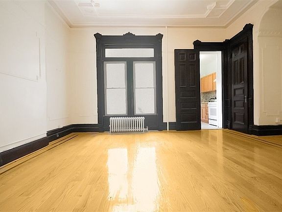 2nd image of 257 Jefferson Ave