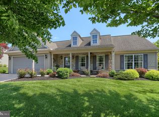 848 Walnut Crest Dr, Lebanon, PA 17046