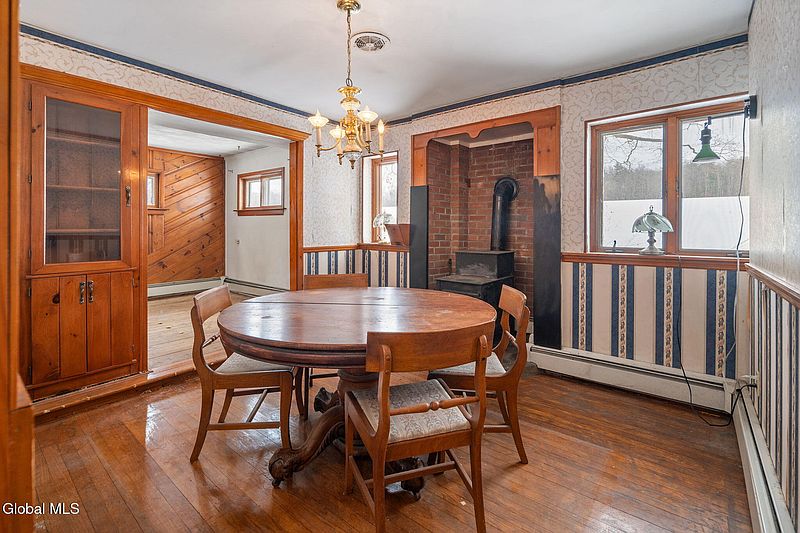 5th image of 63 Diamond Hill Road