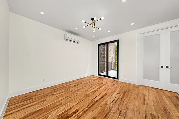 Rented by Nooklyn NYC LLC | media 5