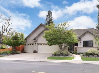 24 Evergreen Dr, Lodi, CA 95242