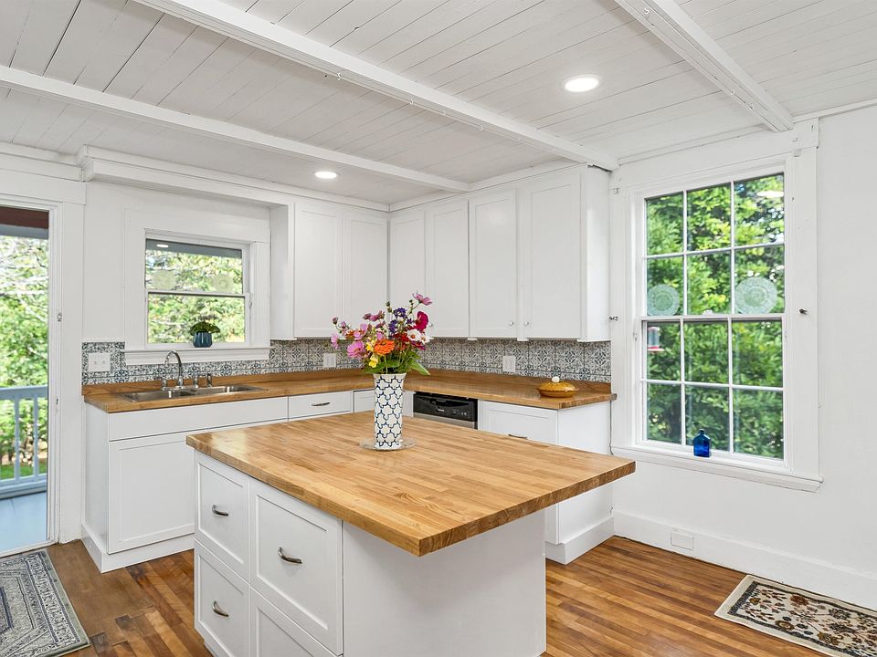 2nd image of 16 Greenwood Street