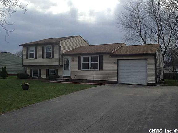 3rd image of 8453 Chinkapin Cir