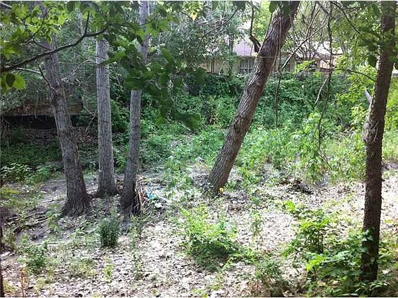3rd image of 17000 Cactus Blossom Dr
