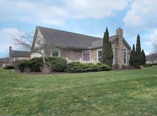 246 Sandover Dr, Aurora, OH 44202