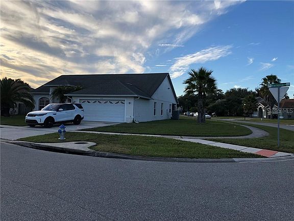 3rd image of 11525 Blackmoor Dr