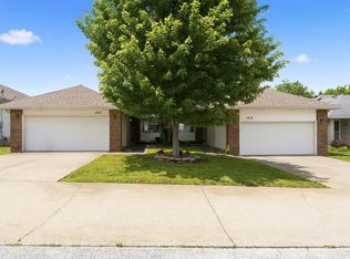 1817-1819 N Cedarcrest Ave, Nixa, MO 65714