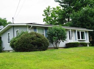 2 Kent Rd, Red Hook, NY 12571