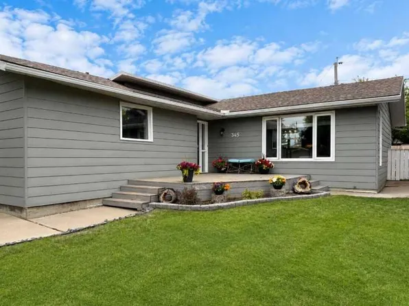 345 N 9th St SE, Three Hills, AB T0M 2A0