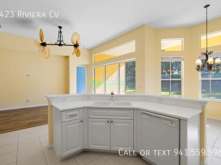 7423 Riviera Cv — Photo 9