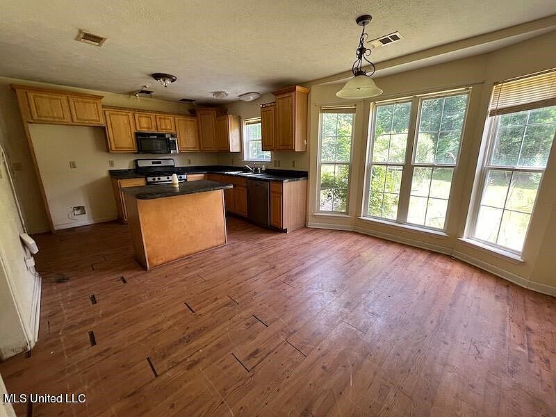 574 County Line Rd, Mendenhall, MS 39114 Zillow