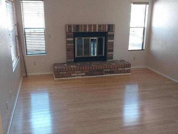 3rd image of 4848 W Hardy Rd