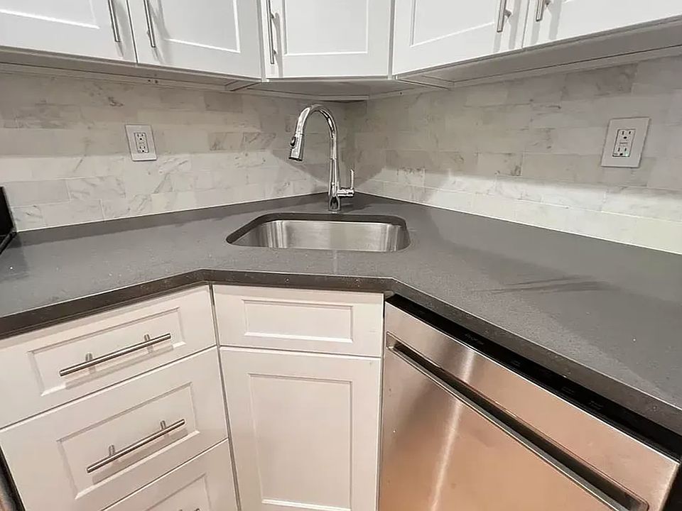 2nd image of 178 Clinton St APT 1F
