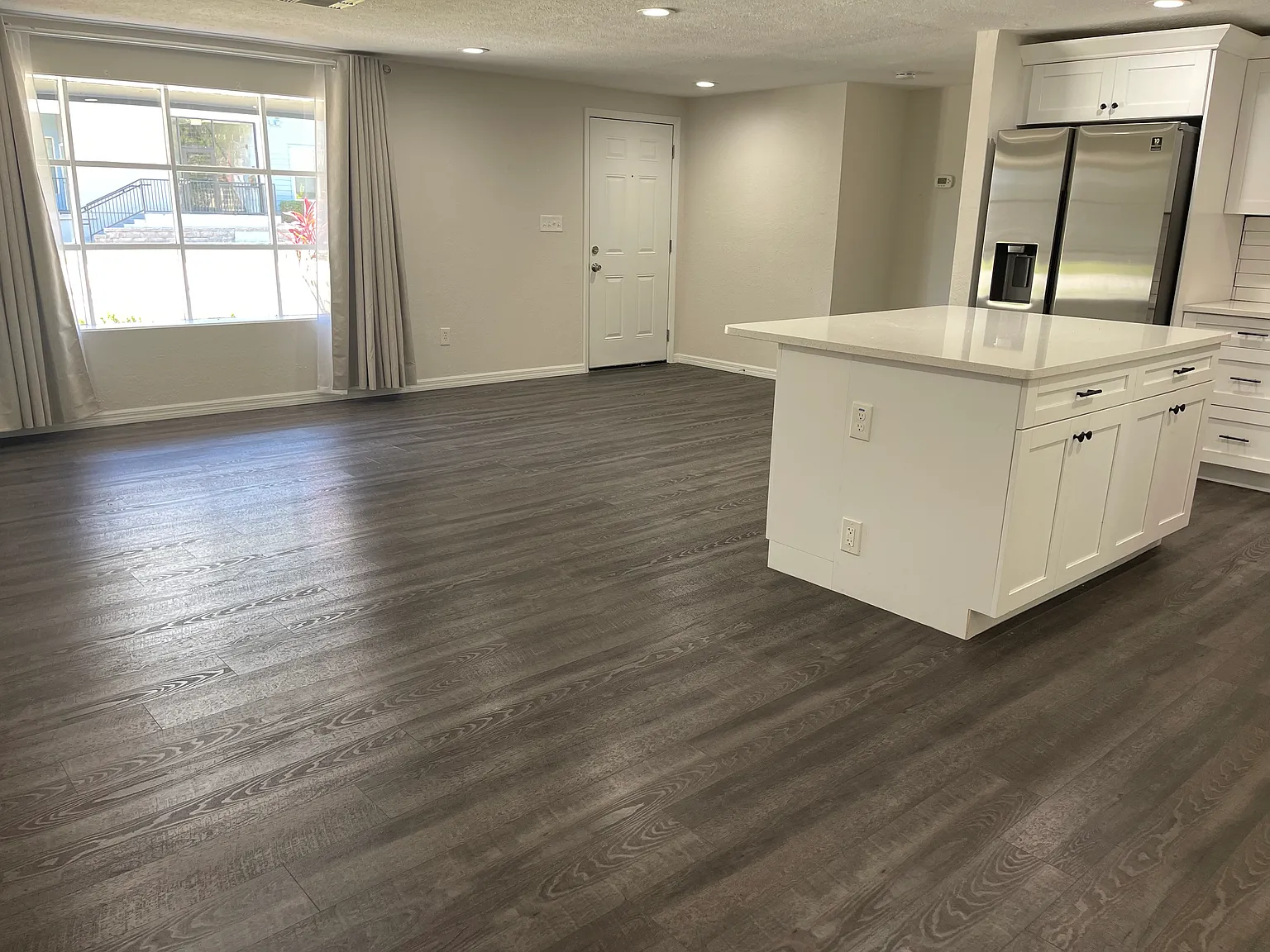 4 bed, 2200 sqft, $3,750 — Photo 4