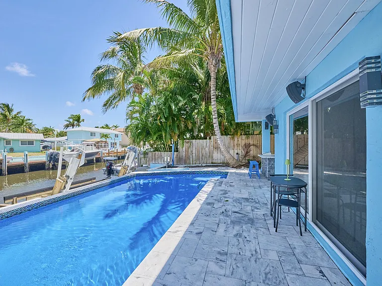 100 Neptune Dr — Photo 60