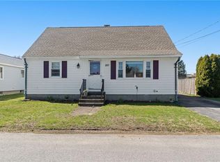 287 Woodward Ave, East Providence, RI 02914