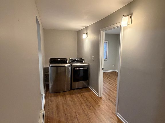 3rd image of 4912 Melville Ave #2UPPER
