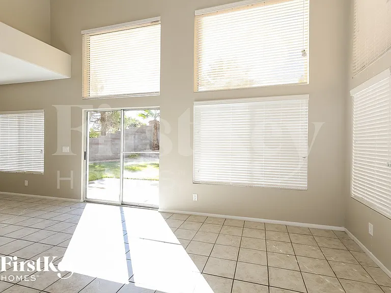 800 Coliseum Ln — Photo 6