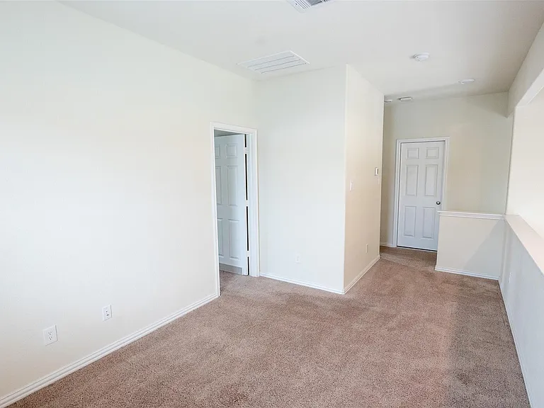 216 N Lynx Trl — Photo 32