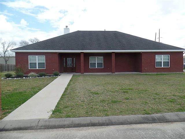 1st image of 8195 Country Ln