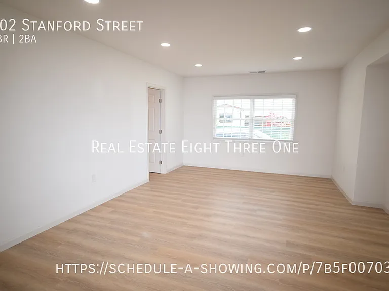 202 Stanford St — Photo 14