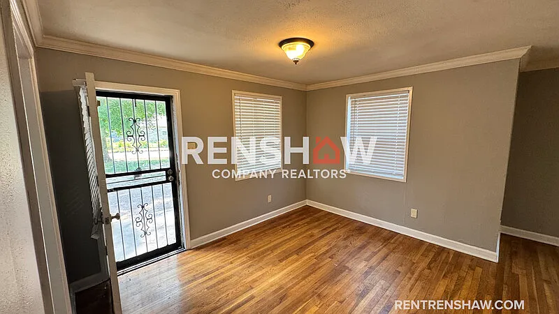 3 bed, 1.5 bath, 1396 sqft, $1,395 — Photo 3