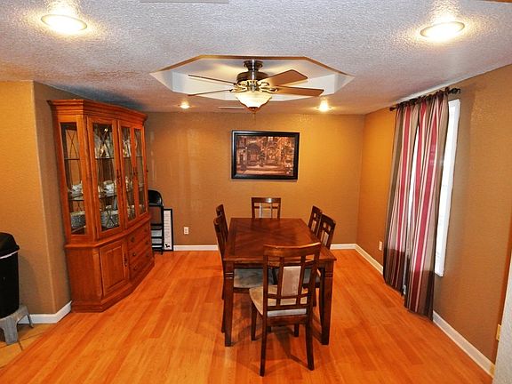 2nd image of 601 Magnolia Ave