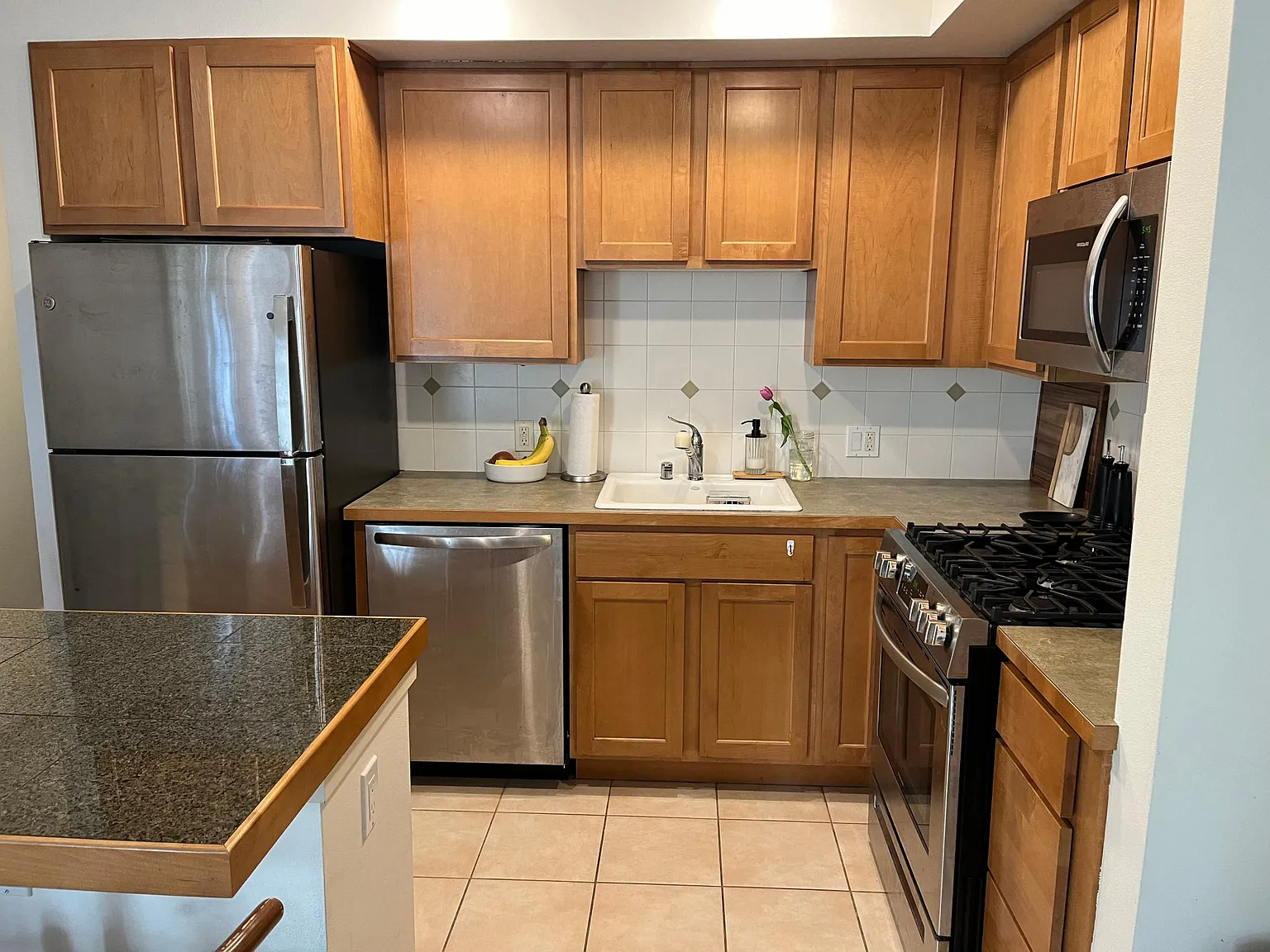Studio, 496 sqft, $2,300 — Photo 3