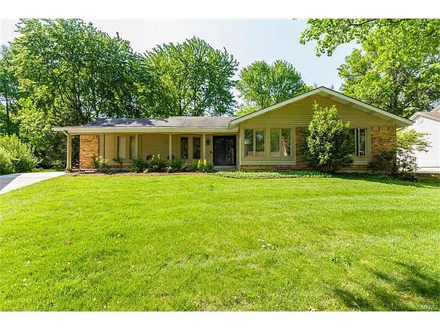 15262 Golden Rain Dr photo 1