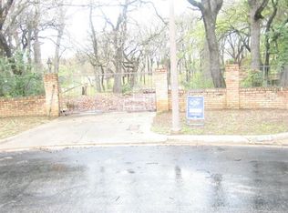 6151 Indigo Ct, Fort Worth, TX 76112