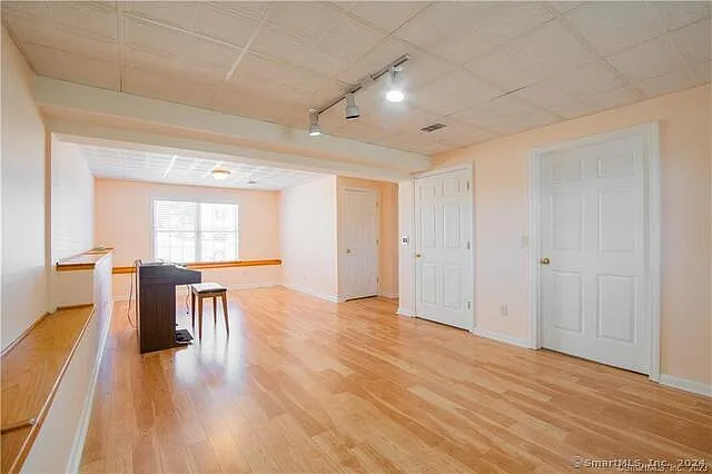 24 Andrea Dr — Photo 11