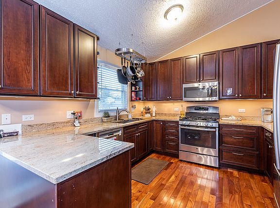 4th image of 10334 W California Ave