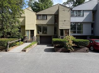 517 Tumbling Hawk #517, Acton, MA 01720