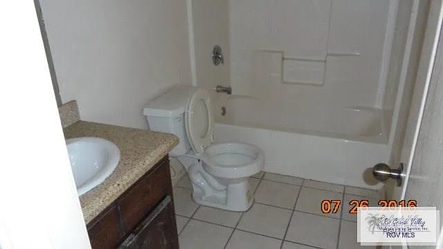 2 bed, 1.0 bath, 775 sqft, $800 — Photo 4