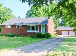 2236 W Wallings Rd, Broadview Heights, OH 44147