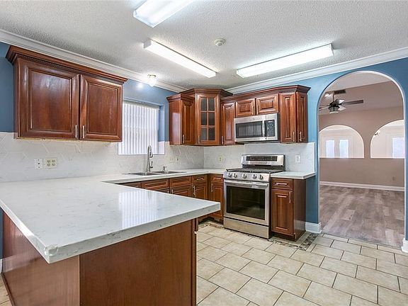 4th image of 11235 Waverly Dr